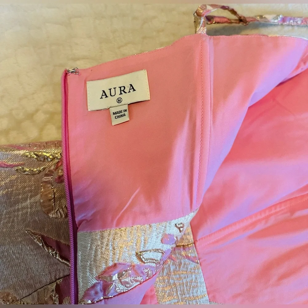 NWOT Aura Women’s Rose Gold and Pink Textured Exaggerated Bow mini dress